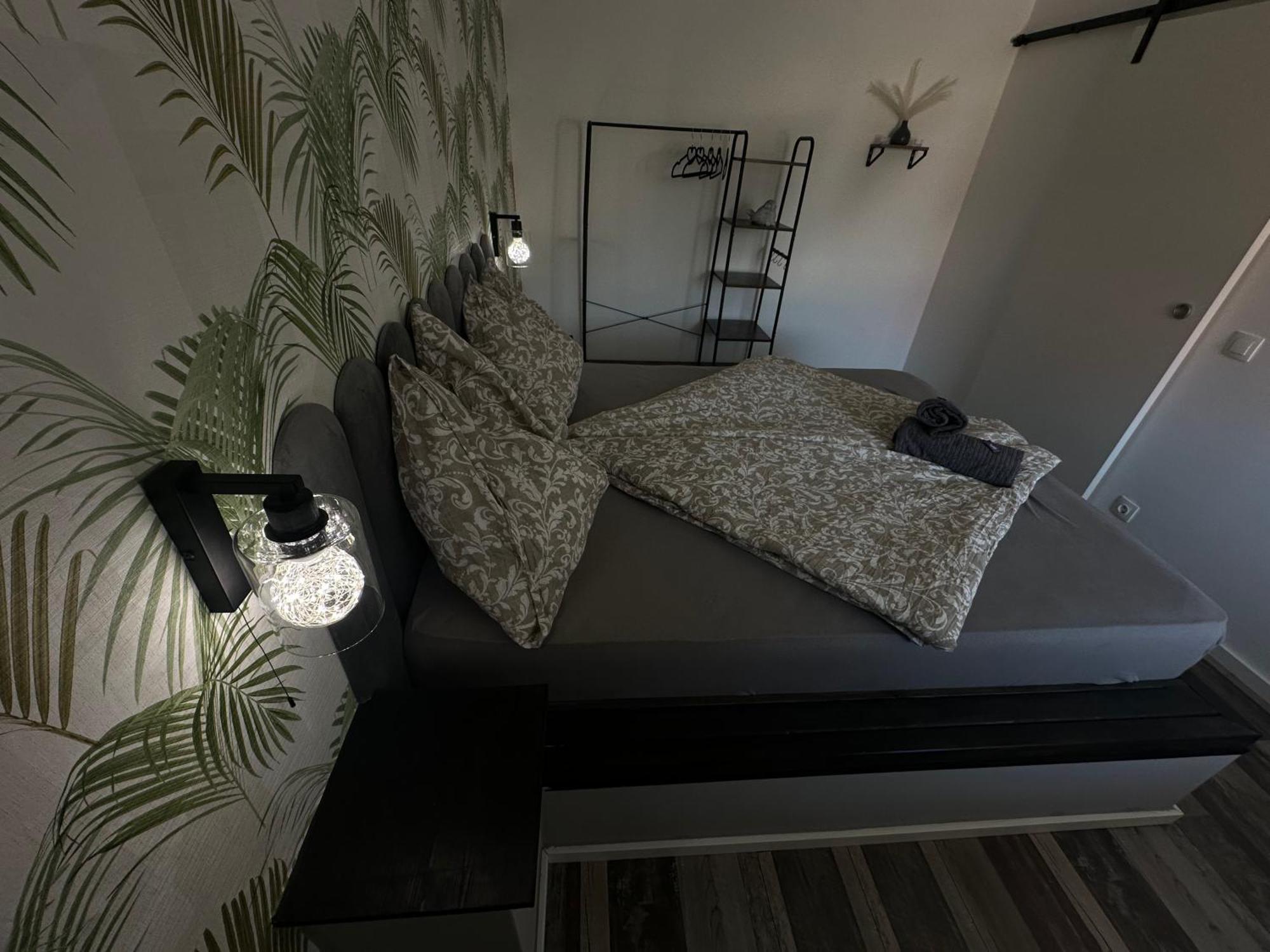 Apartment Sweet *