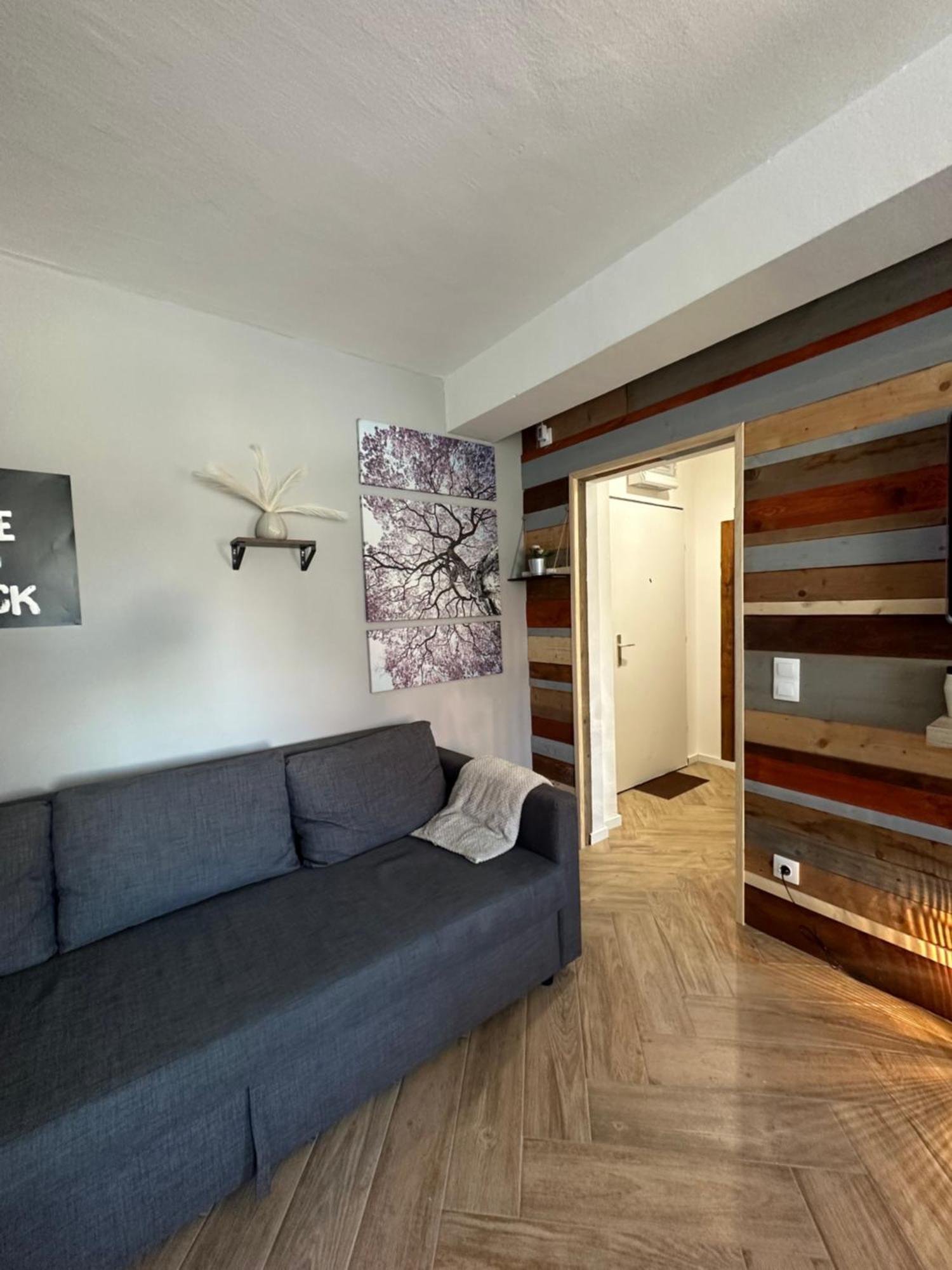 Sweet Apartment *